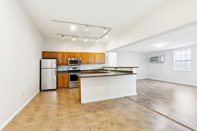 Building Photo - (OTR)4125Magaz