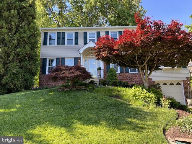 Building Photo - 9502 Tregaron Pl