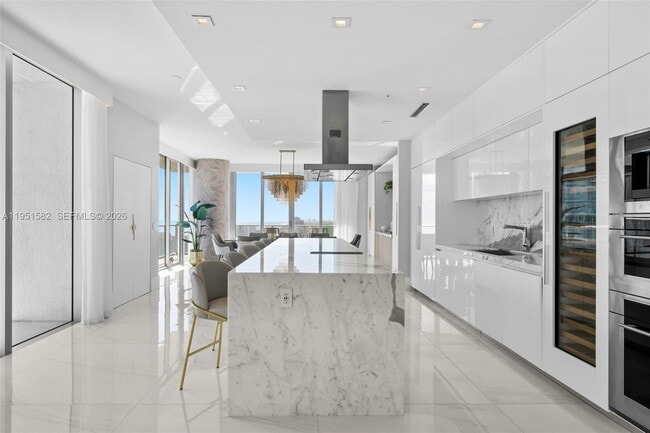 Building Photo - 330 Sunny Isles Blvd