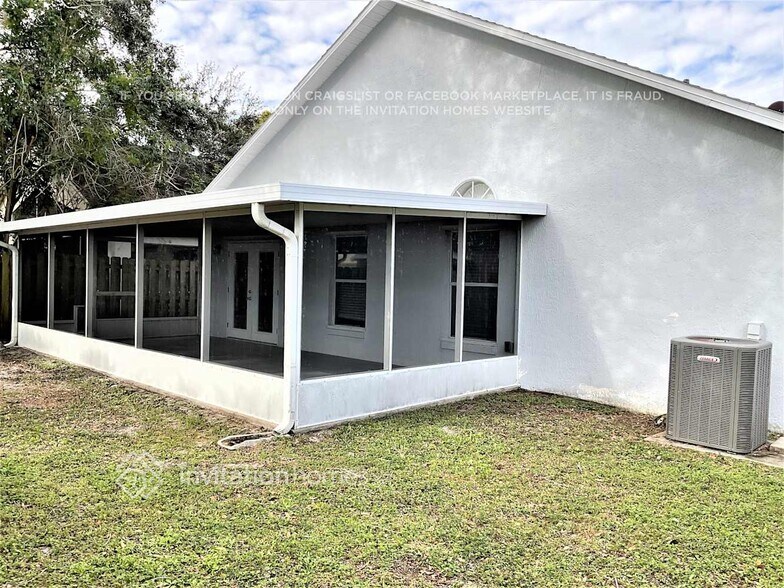 Building Photo - 6711 Fawn Ridge Dr