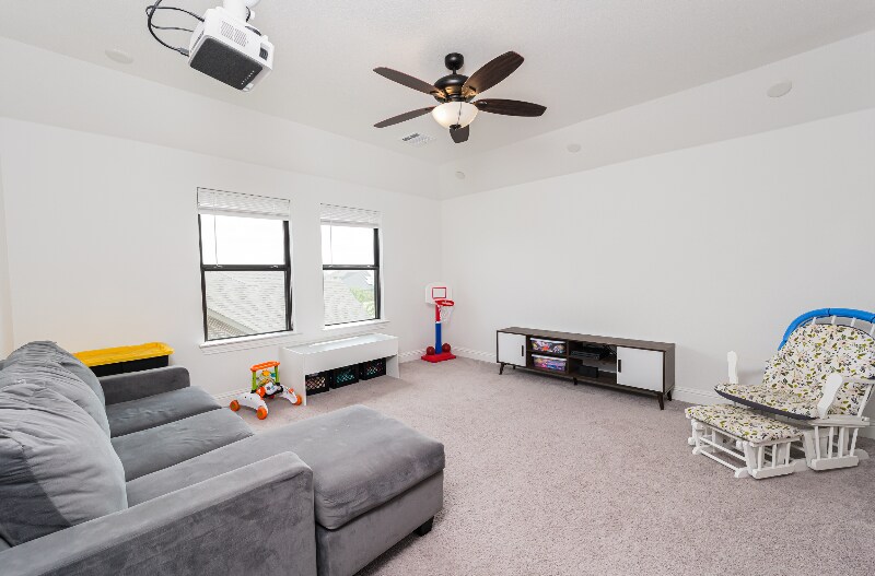 Building Photo - 279 Moonshadow Dr