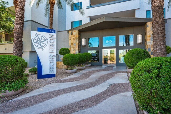 Building Photo - 945 E Playa Del Norte Dr