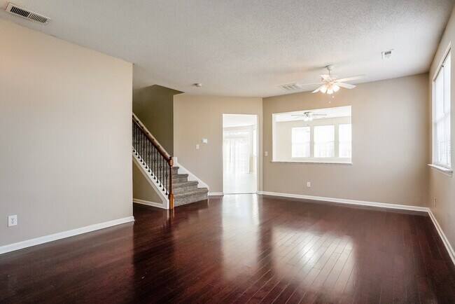 Building Photo - 6011 Paducah Dr