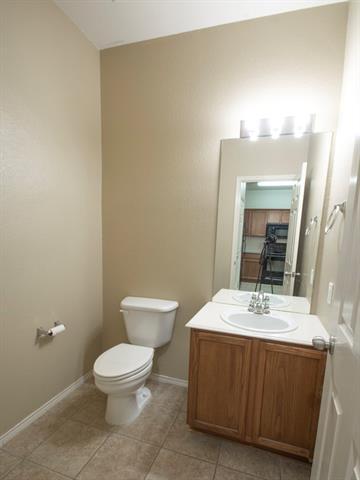 Building Photo - 2228 Stonepark Pl