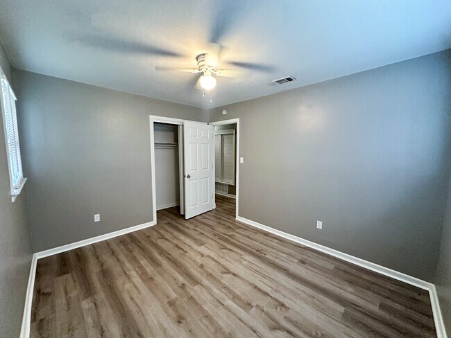 Building Photo - 2801 53rd St