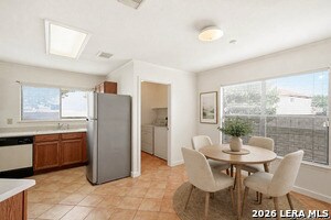 Building Photo - 8942 Kenton Ct