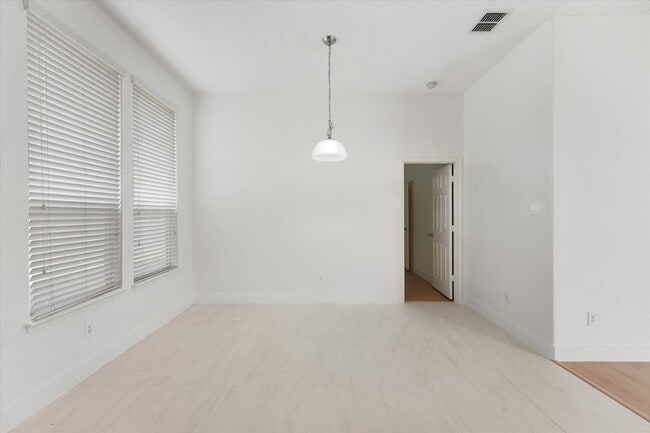 Building Photo - 1201 Telese Ct
