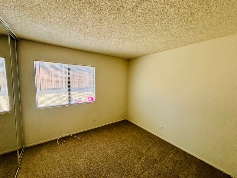 Building Photo - 36778 Spanish Broom Dr