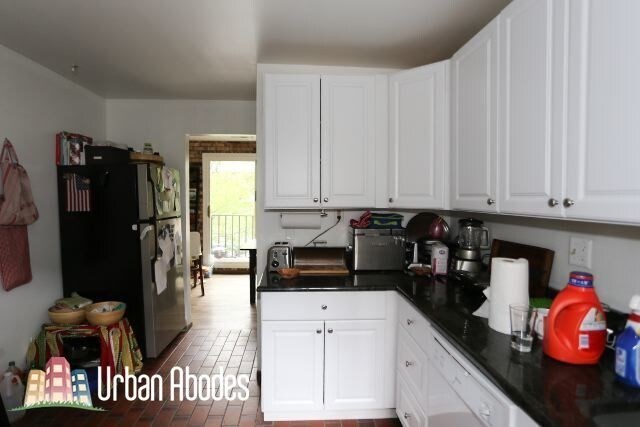 Building Photo - 1255 W Belden Ave