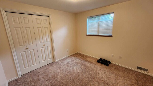 Building Photo - 1430 E 900 S