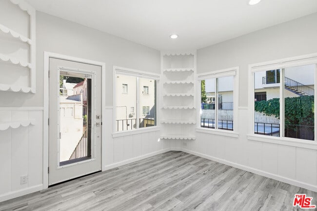 Building Photo - 6314 Primrose Ave