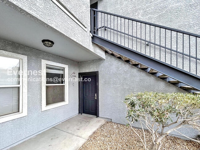 Building Photo - 6955 N Durango Dr