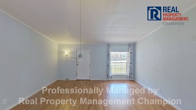 Building Photo - Charming Home in Quiet Neighborhood Near Monkey Junction