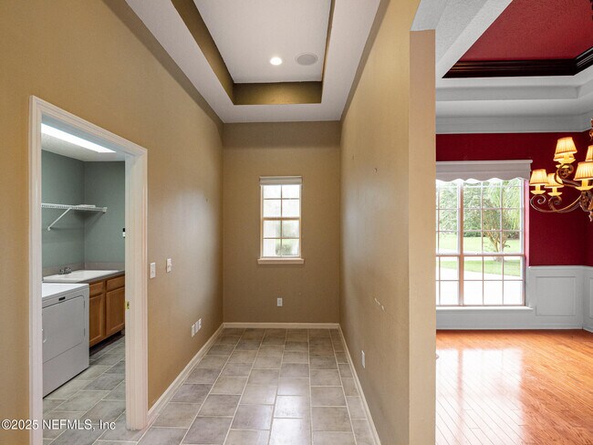 Building Photo - 1228 Loch Tanna Loop