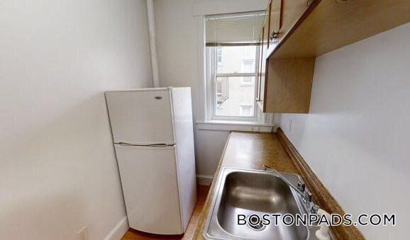 Building Photo - 1175 Boylston St