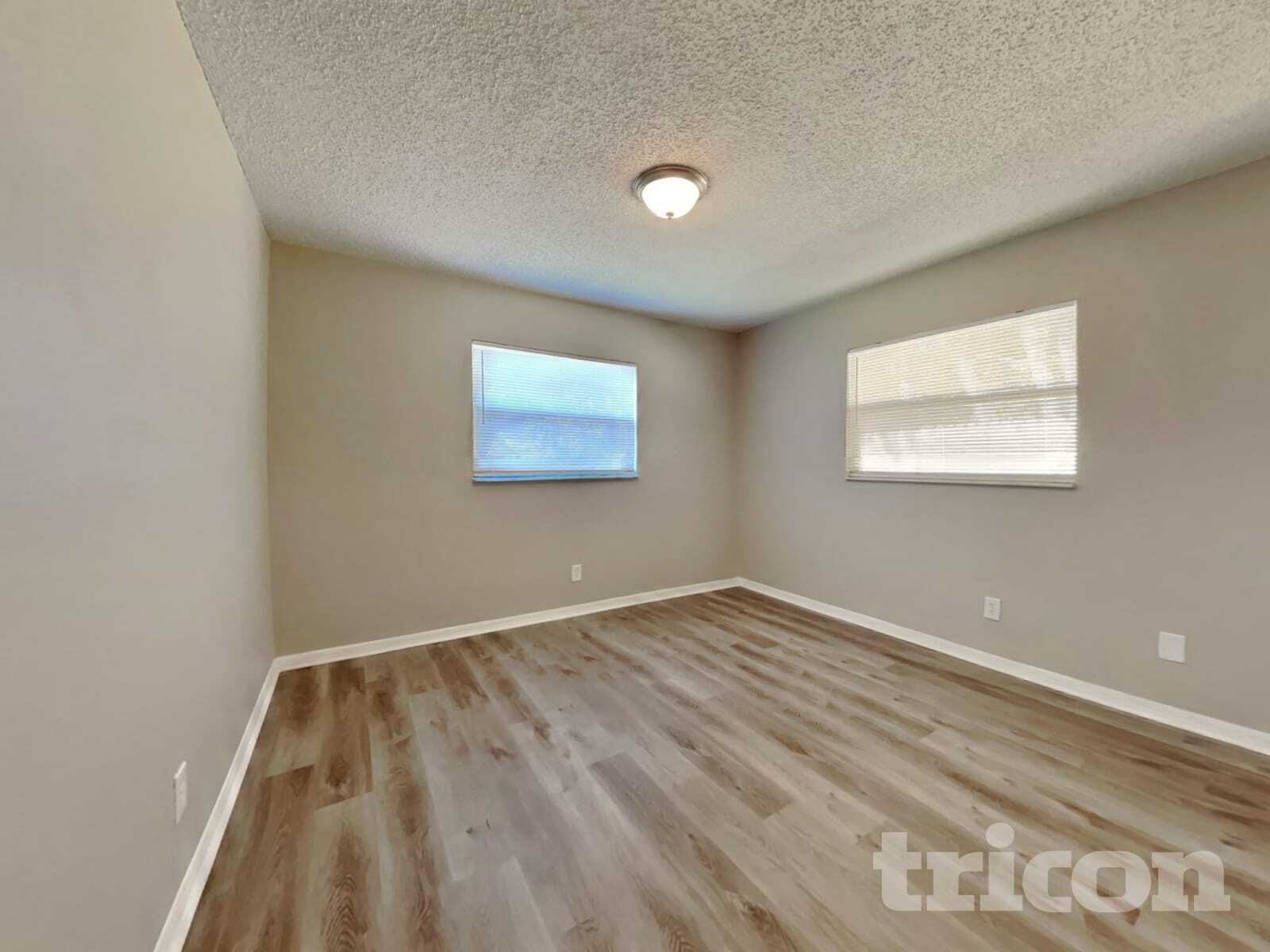 Building Photo - 4930 44th Ave N