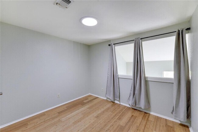 Building Photo - 3627 Menchaca Rd