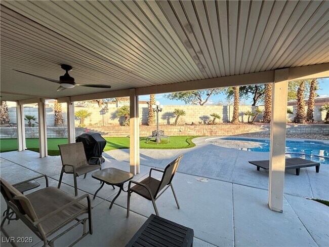 Building Photo - 9070 Trombone Ln