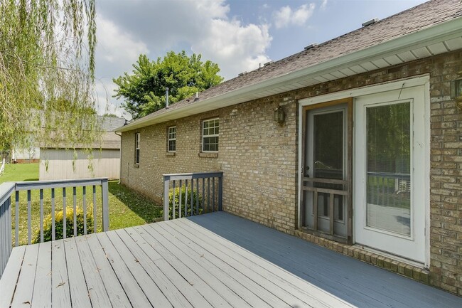 Building Photo - 566 Autumndale Dr