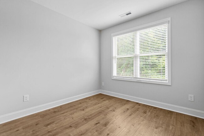 Building Photo - 316 W Saltgrass Ln