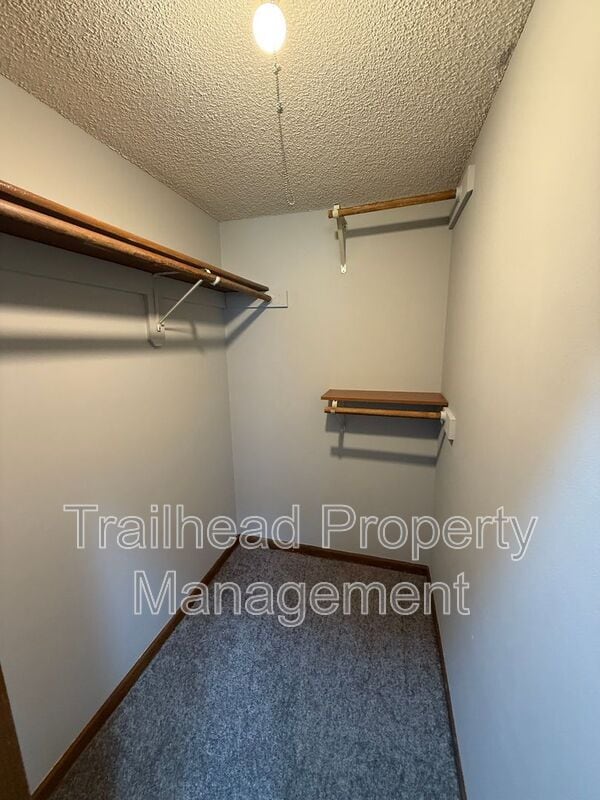 Building Photo - 3411 NW Duncan Rd