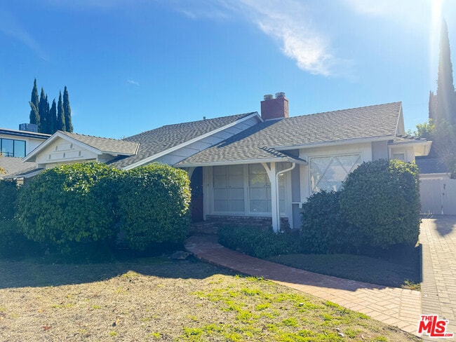 Building Photo - 13054 Hartsook St