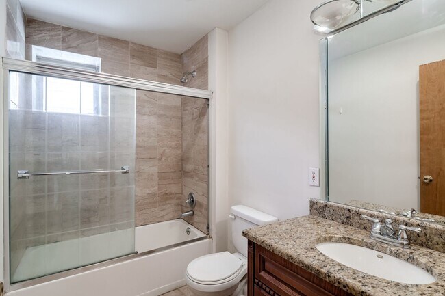 Building Photo - 617 S 18th St