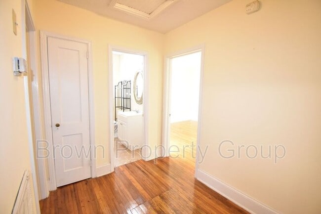 Building Photo - 618 Pearl St