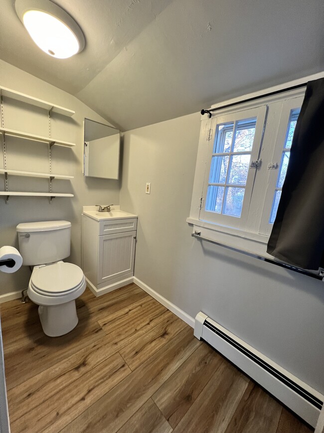 Upstairs Bathroom - 1313 14th Avenue