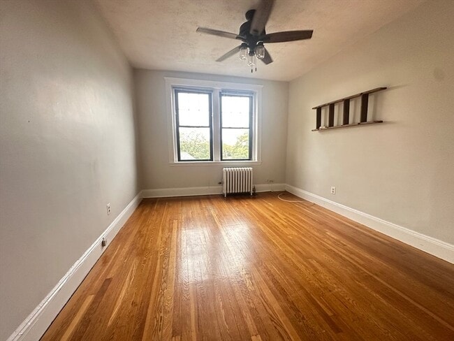 Primary Photo - 185 Chestnut Hill Ave