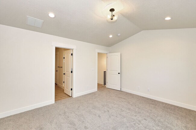 Building Photo - 1377 N Sage Dr