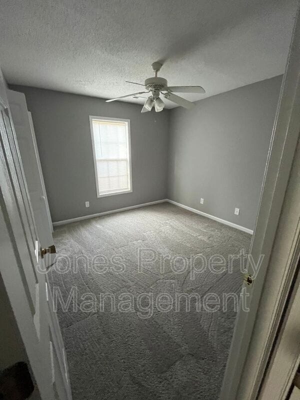 Building Photo - 804 Pine St