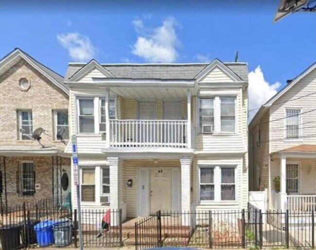 Primary Photo - 62 Highland Ave