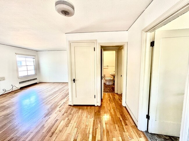 Building Photo - A good connection makes all the difference