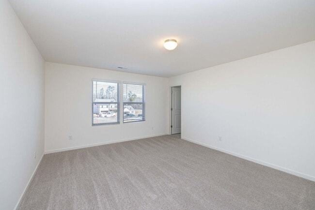 Building Photo - 4 Bedroom Home Piedmont School District AV...