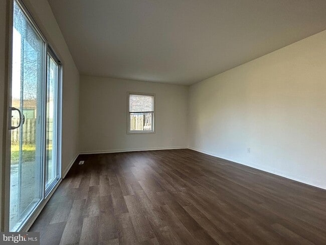 Building Photo - 7 Elk Ln