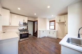 Building Photo - 11417 Wade Park Ave