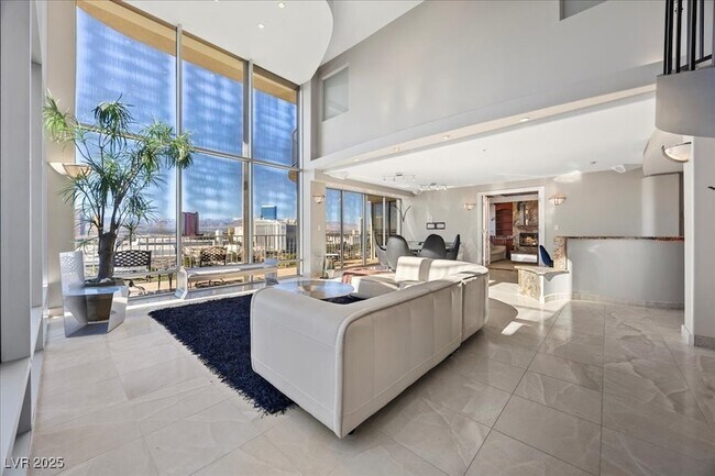 Building Photo - 3111 Bel Air Dr