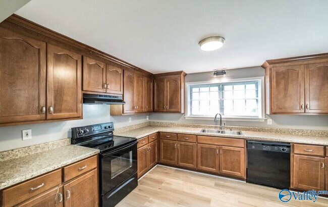 Building Photo - 3218 Uvalde Ln NW