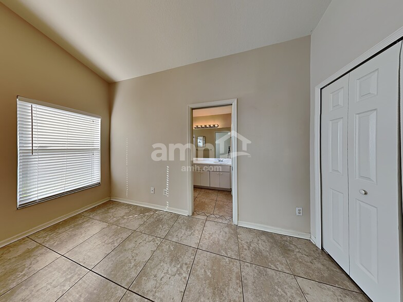 Building Photo - 6803 Summer Cove Dr