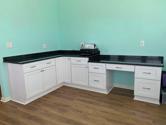 Building Photo - Creekside Estate Moyock Rental