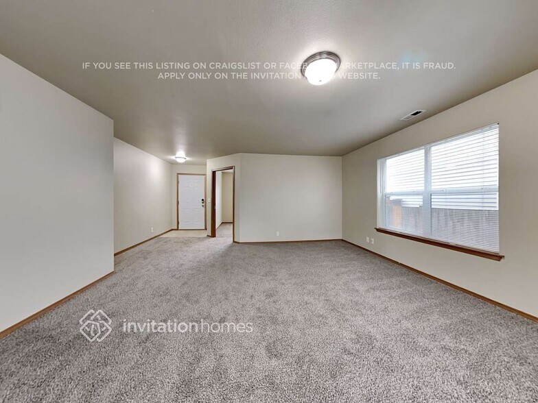 Building Photo - 1509 203rd St E