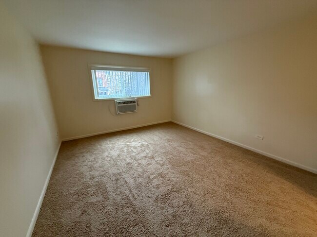 Building Photo - 110 N Kenilworth Ave