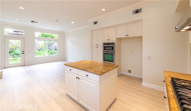 Building Photo - 58 Oakhurst Rd