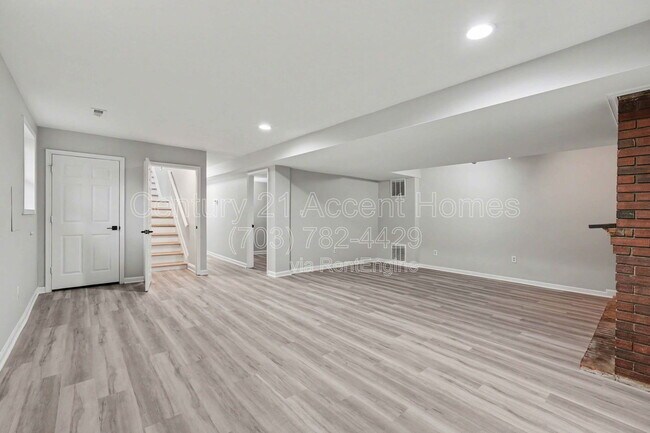 Building Photo - 1012 Aquia Dr