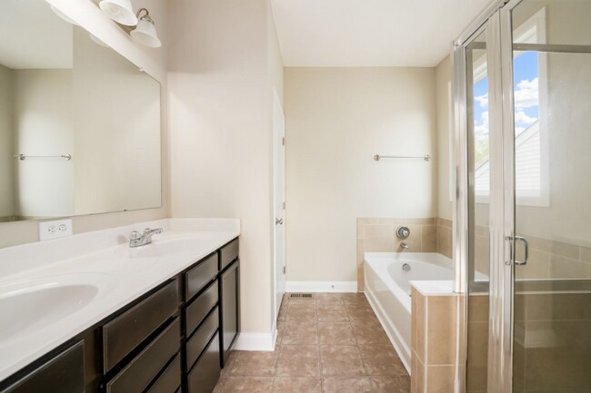Building Photo - 8865 Sweetshade Dr