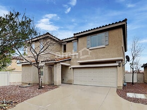 Building Photo - 542 Eresma St