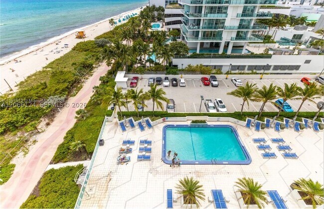Building Photo - 6917 Collins Ave