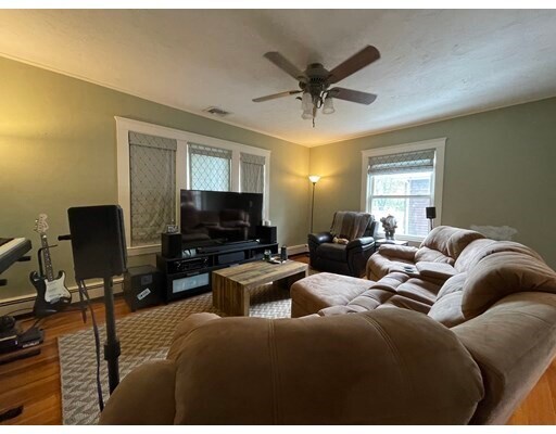 Building Photo - 86 Howard St