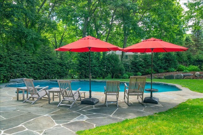 Building Photo - Private Pool, Fireplace & Endless Charm — Cross River, NY